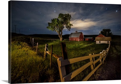 Red barn under the stars in the Palouse region of Washington