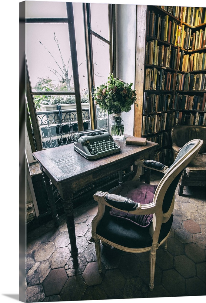 Shakespeare and Company bookstore in Paris