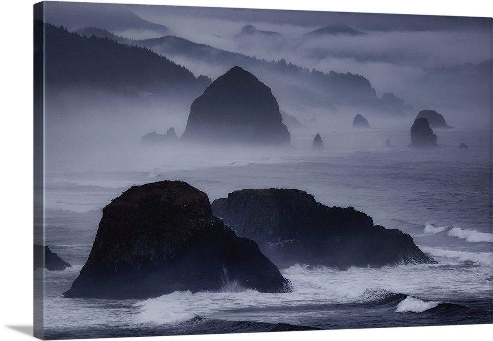 Stunning Cannon Beach on the Oregon Coast