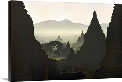 Sunrise over the temples of Bagan, Burma
