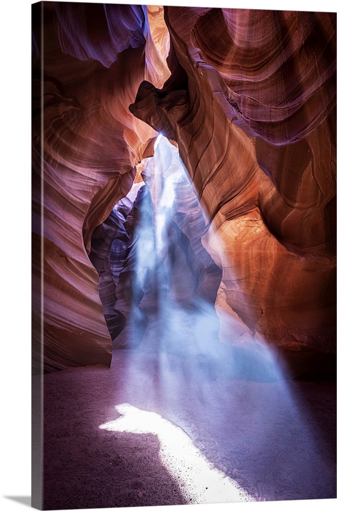 Light rays in the slot canyons of Antelope Canyon in Page, Arizona