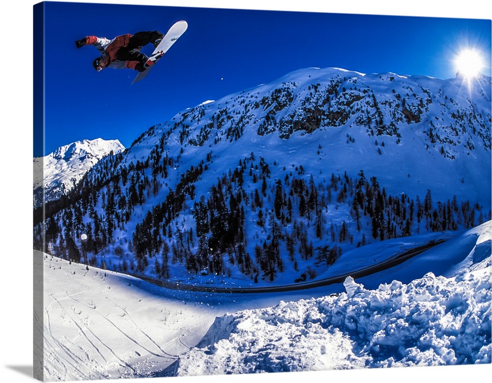 Dave Aubrey flying over the Alps in Julier Pass, Switzerland.
