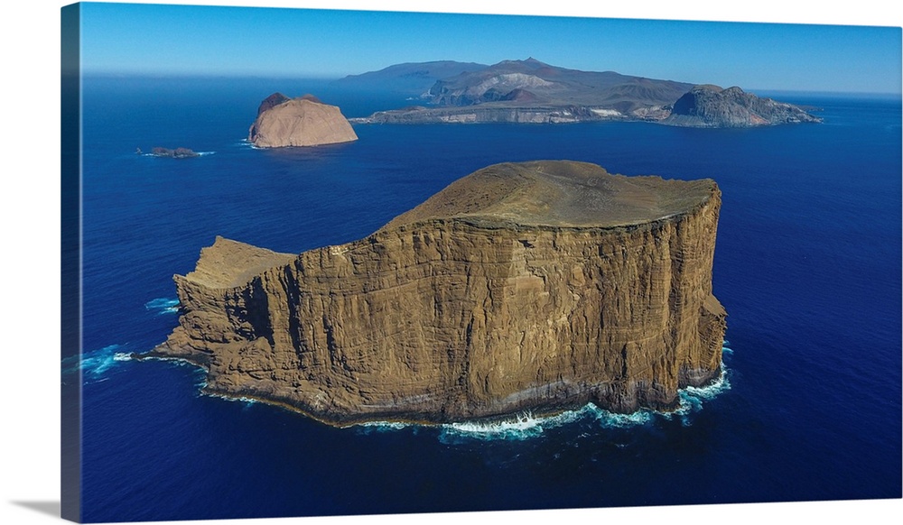 The stunning Pilot rock guards the entrance to "tuna alley" at the prehistoric Guadalupe Island, 200+ miles off the coast ...