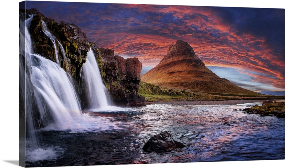 Incredible nature landscape of Iceland. Fantastic picturesque sunset over Majestic Kirkjufell (Church mountain) and waterf...