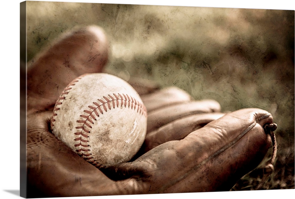 Vintage style baseball glove and ball.