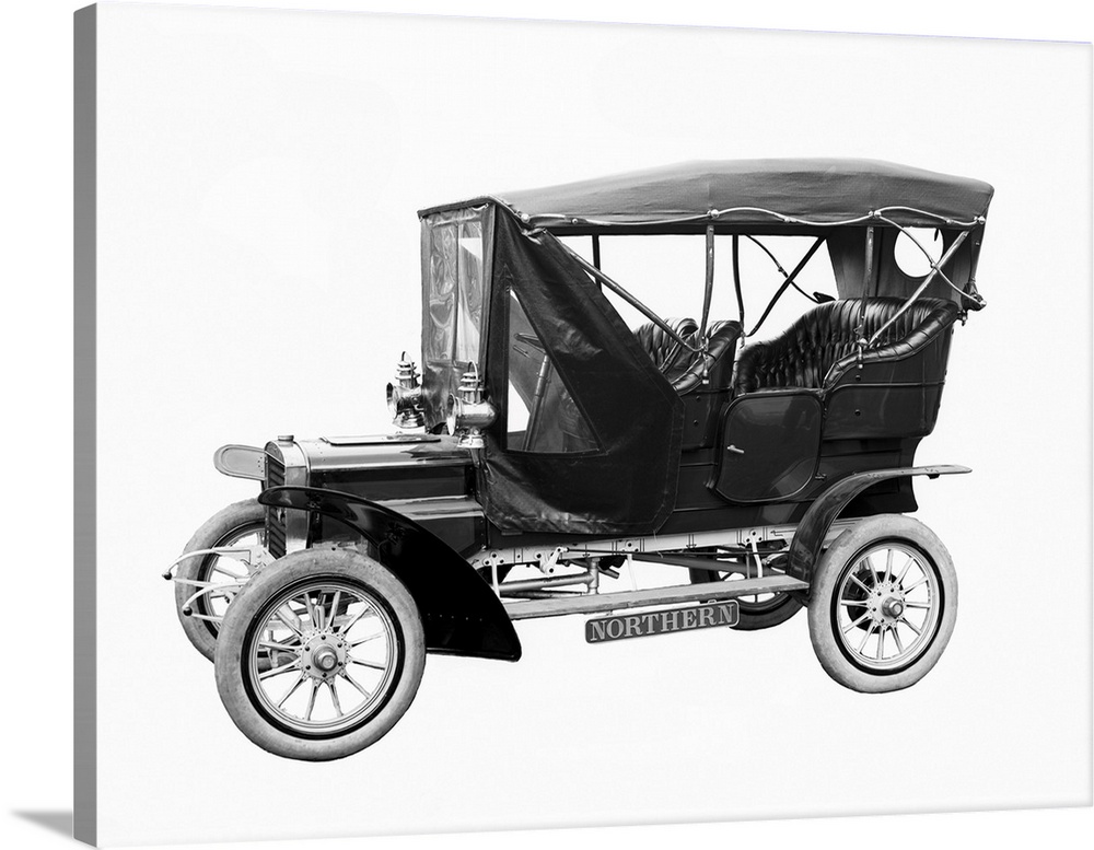 A vintage car manufactured by Northern Manufacturing Company from Detroit, circa 1906.