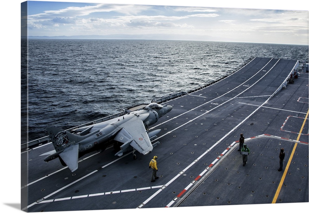 An AV-8B+ Harrier II jet aboard the Italian Navy Cavour aircraft carrier.