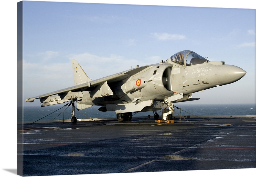 An EAV-8B+ of the Spanish Navy aboard the aircraft carrier Principe de Asturias (R11).