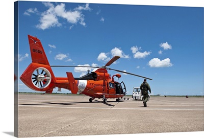 An MH-65C Dolphin helicopter of the U.S. Coast Guard
