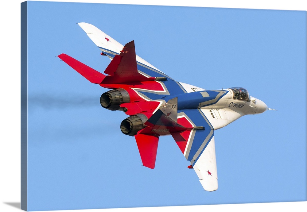 An MiG-29 of the Russian acrobatic team Strizhi.