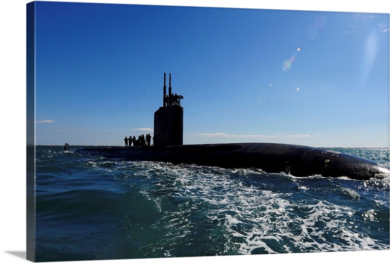 Attack submarine USS Scranton pulls into Augusta Bay | Great Big Canvas