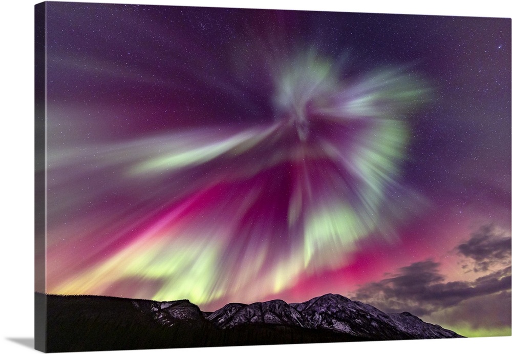 Aurora Borealis, Kluane Lake, Yukon, Canada.