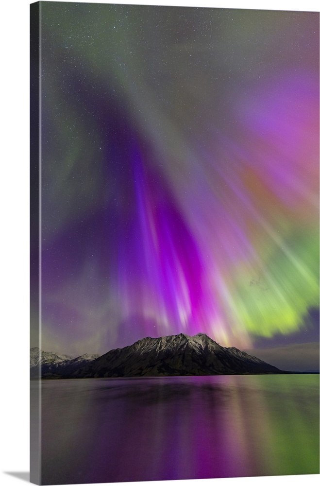 Aurora Borealis, Kluane Lake, Yukon, Canada.