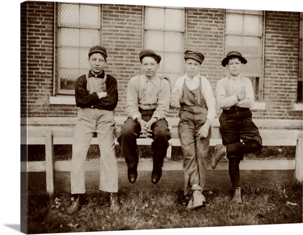 Child laborers outside of the Brown Shoe Factory where they worked in Moberly, Missouri.