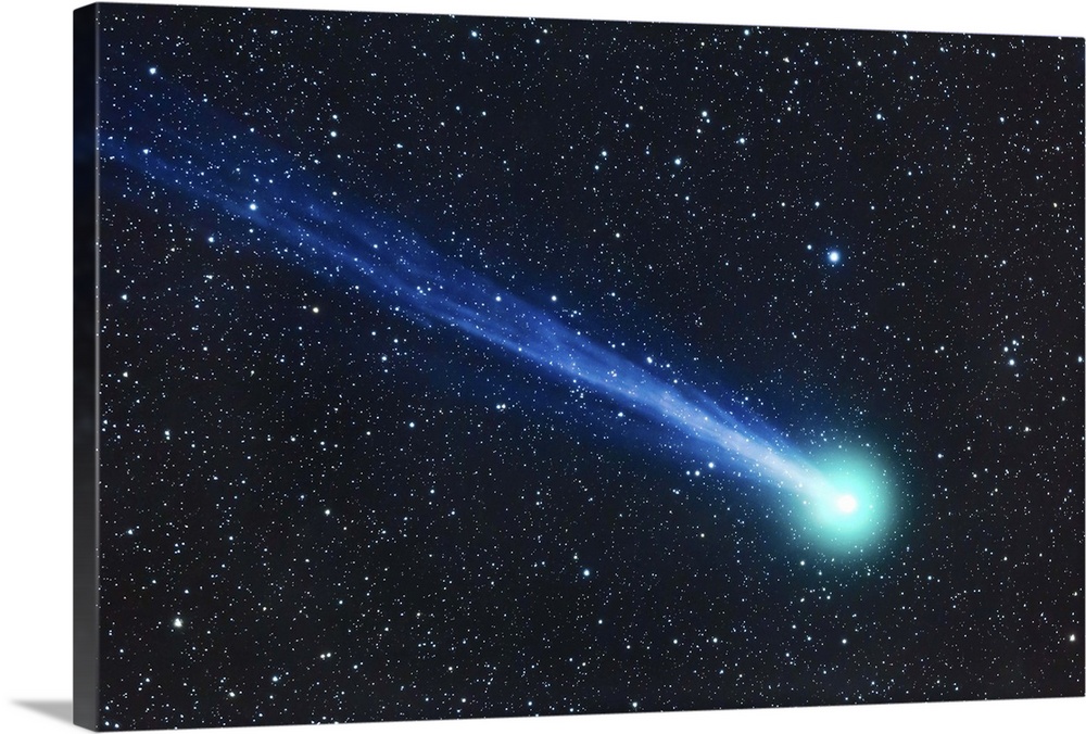 January 19, 2015 - A telescopic close-up of Comet Lovejoy (C/2014 Q2).