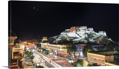 Conjunction of Venus and Jupiter above Potala Palace in Lhasa, Tibet, China