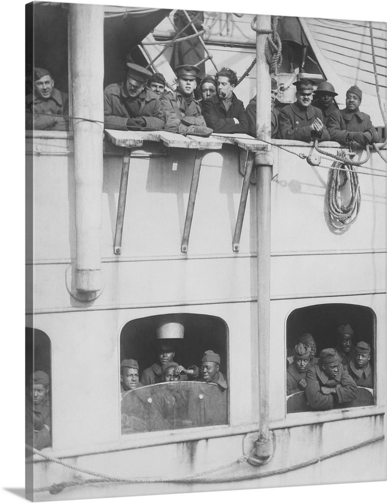 French liner La France arrives with 15th Infantry, Negro fighters, 1917.