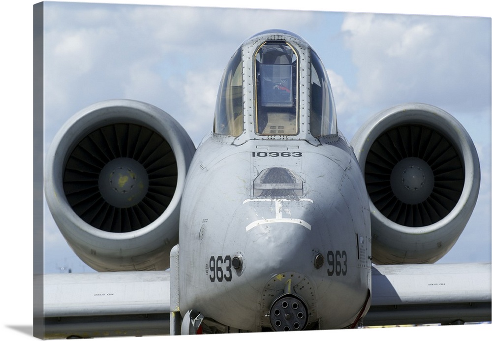 Front view of an A-10A Thunderbolt II.