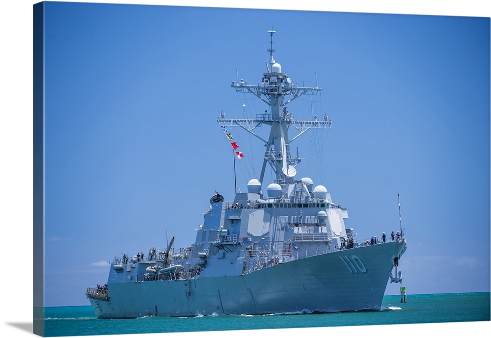 Pearl Harbor, August 2, 2016 - Guided-missile destroyer USS William P. Lawrence (DDG 110) arrives at Joint Base Pearl Harb...