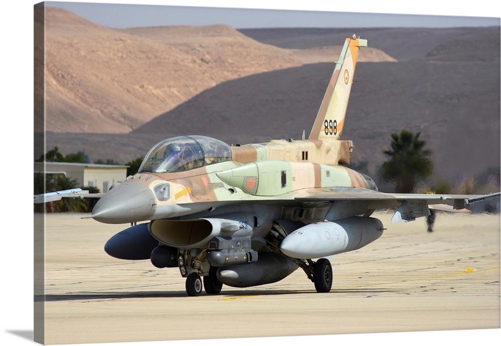Israeli Air Force F-16I Sufa taxiing at Ovda Air Base, Israel.