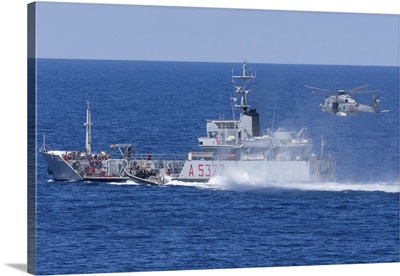 Italian Navy Special Forces Assault A Suspicious Merchant Ship