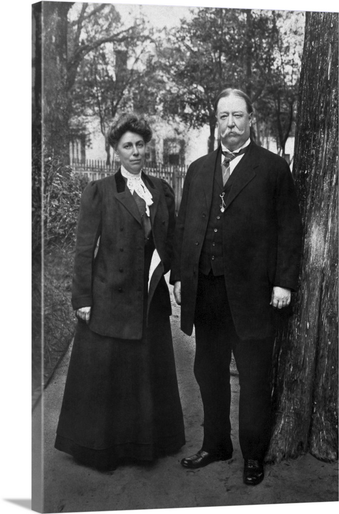 President William Howard Taft with his wife Helen Herron Taft in a garden circa 1909.