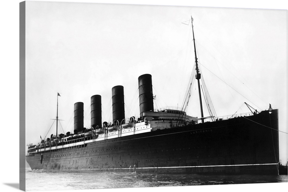 RMS Lusitania, a British Ocean liner in early 20th century, arriving to port in New York in 1907.