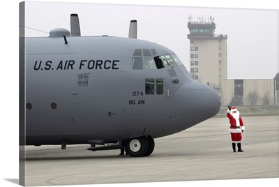 Santa Arrives By A C-130 Hercules
