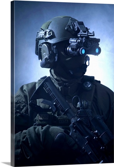 Special operations forces soldier equipped with night vision Photo ...