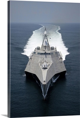 The littoral combat ship Independence underway during builder's trials