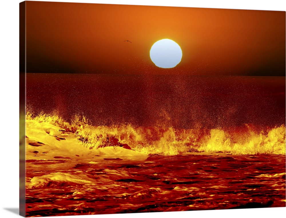 A composite image showing the Sun and ocean waves in Miramar, Argentina.
