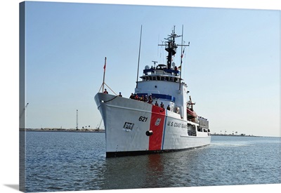The US Coast Guard cutter Valiant