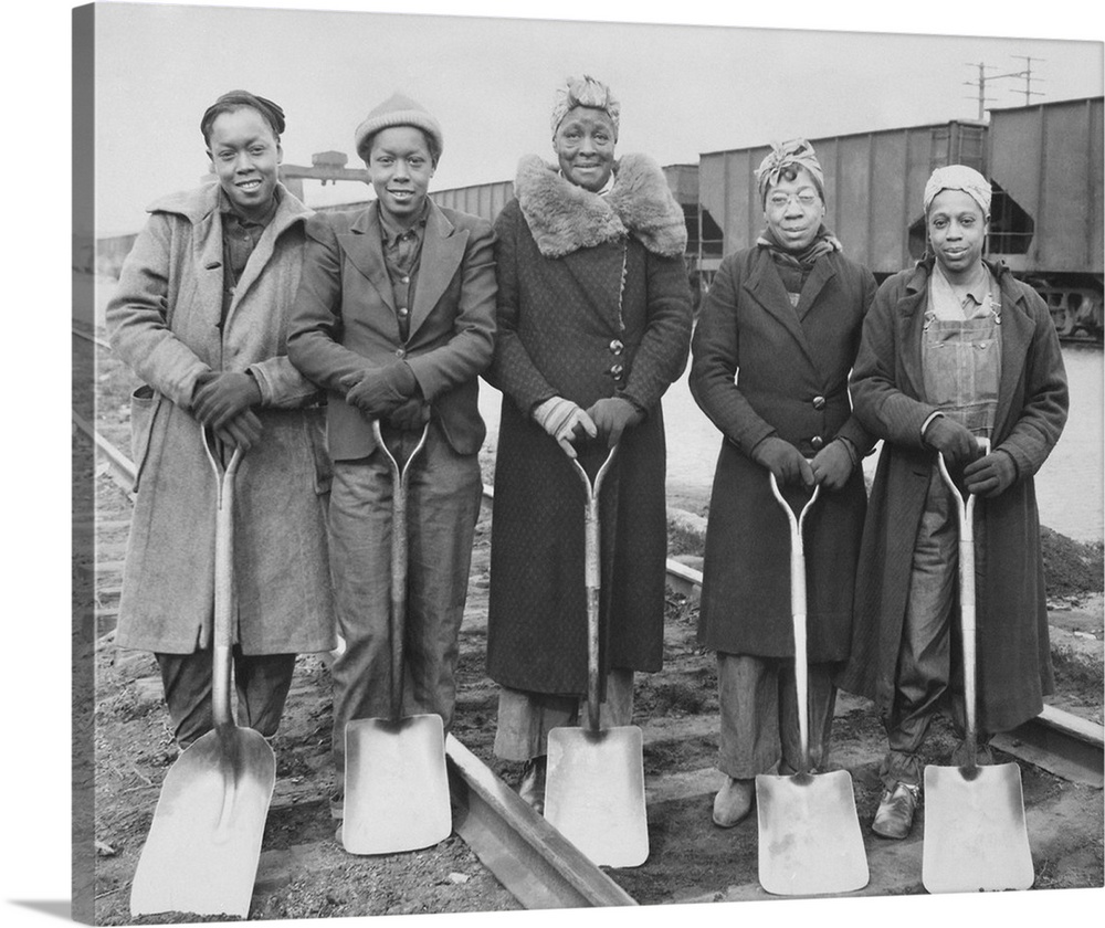 Trackwomen of the Baltimore and Ohio Railroad Company, 1943.