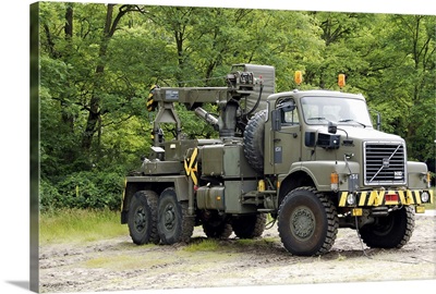 Volvo N10 truck crane of the Belgian Army