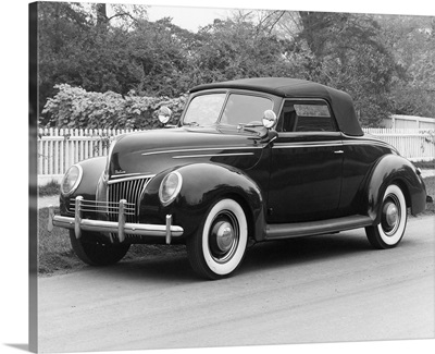 A 1939 Ford Deluxe Coupe