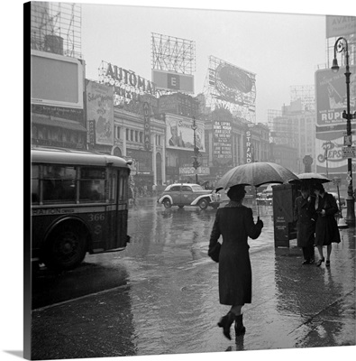 A rainy day in Times Square, New York City, 1943