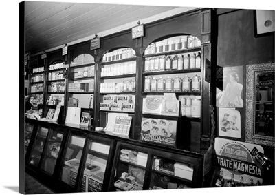 Apothecary shop at 10 Greenwich Street in New York City, 1940