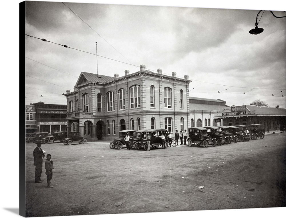 Cars parked on the square in Laredo, Texas. Photograph, c1925.