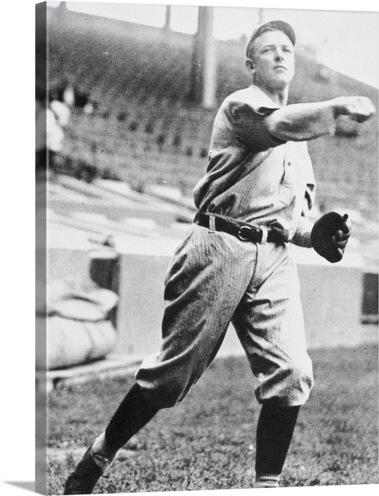 (1882-1925). Known as Christy. American baseball pitcher.