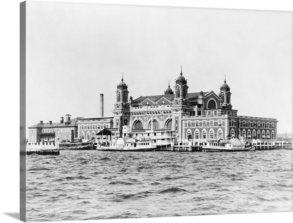 The immigration station at Ellis Island in Upper New York Bay, 1905.
