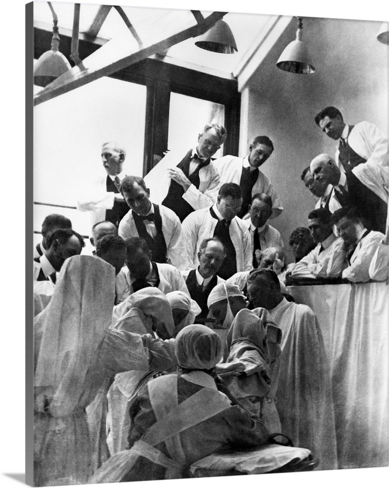 MAYO CLINIC, 1913. Dr. Charles Horace Mayo demonstrating an operation at St. Mary's Hospital in Rochester, Minnesota, 1913.