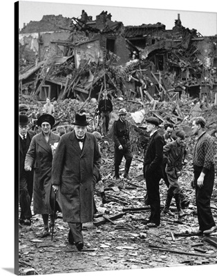Winston Churchill, Inspecting bomb damage in the Battersea area