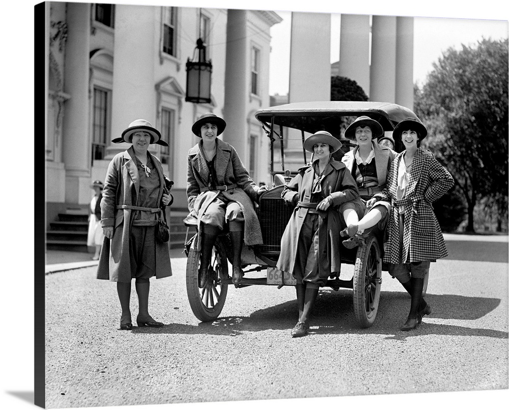 A group of women with an automobile outside the White House in Washington, D.C., 23 August 1922.