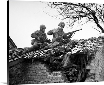 World War II: Belgium, American rifleman