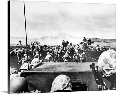 World War II: Landing, Marines landing on a beach