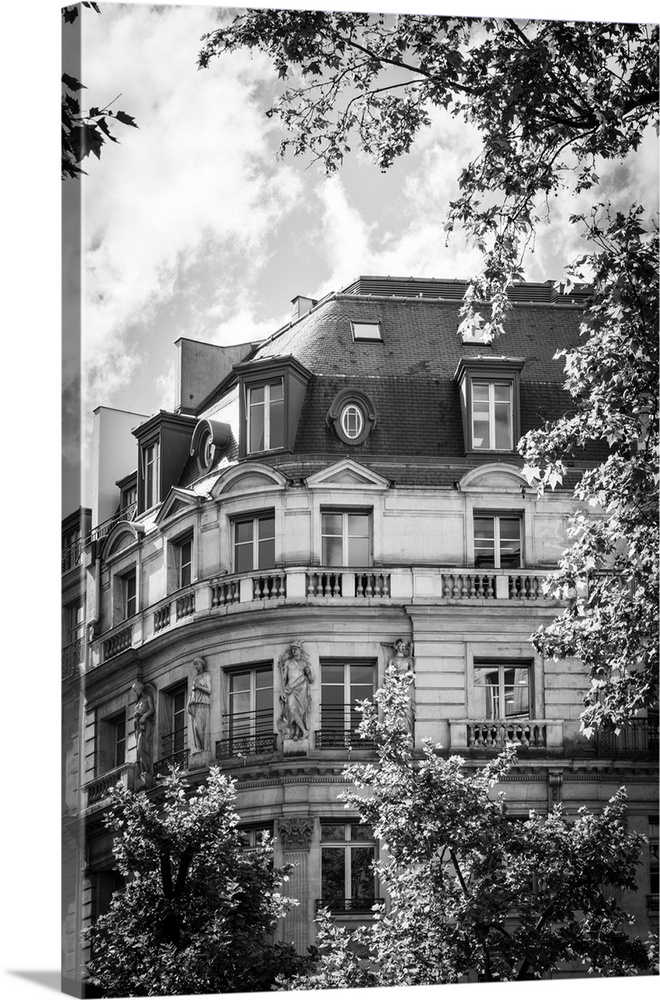 Pretty In Paris IV